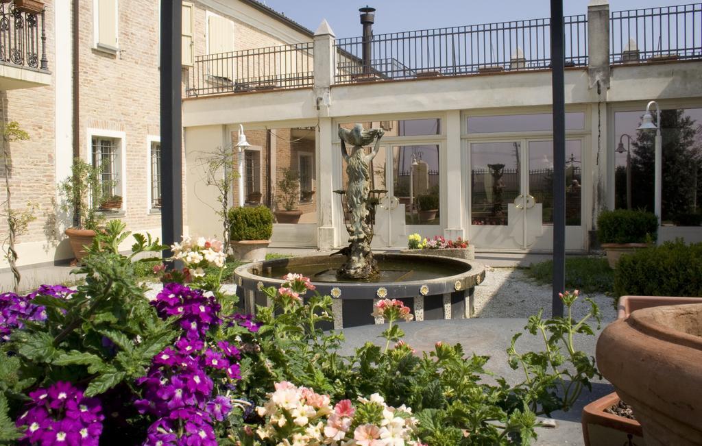 Relais Villa Roncuzzi ルッシ エクステリア 写真