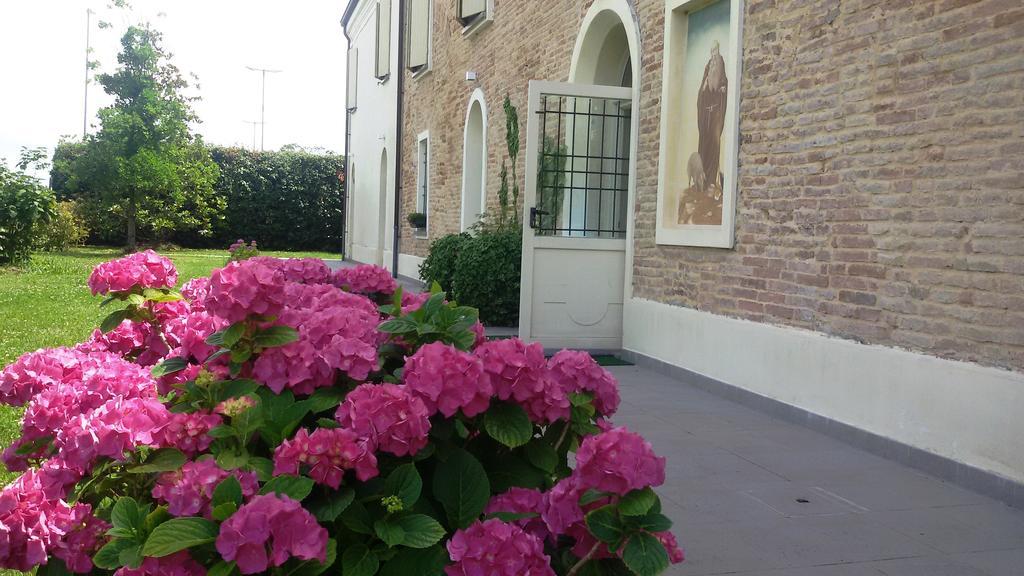 Relais Villa Roncuzzi ルッシ エクステリア 写真