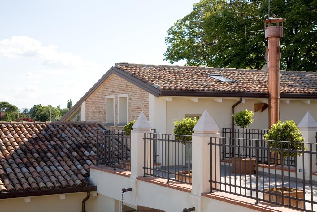 Relais Villa Roncuzzi ルッシ エクステリア 写真