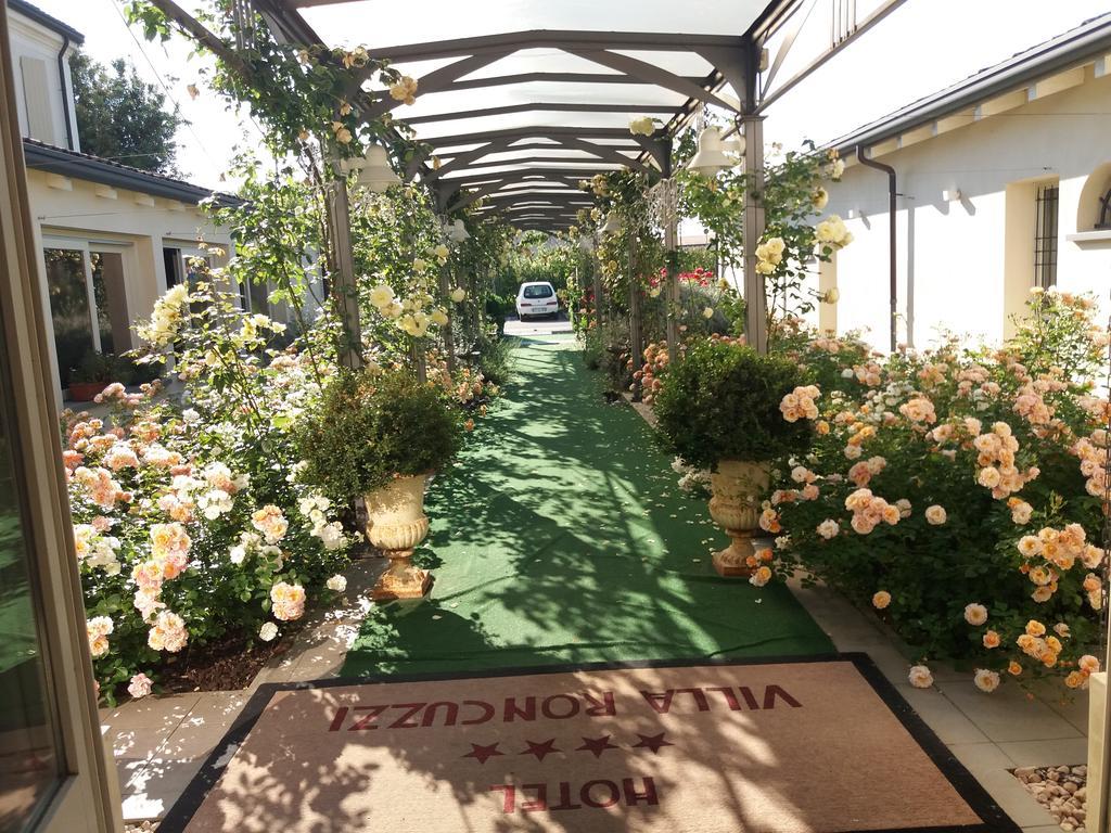 Relais Villa Roncuzzi ルッシ エクステリア 写真
