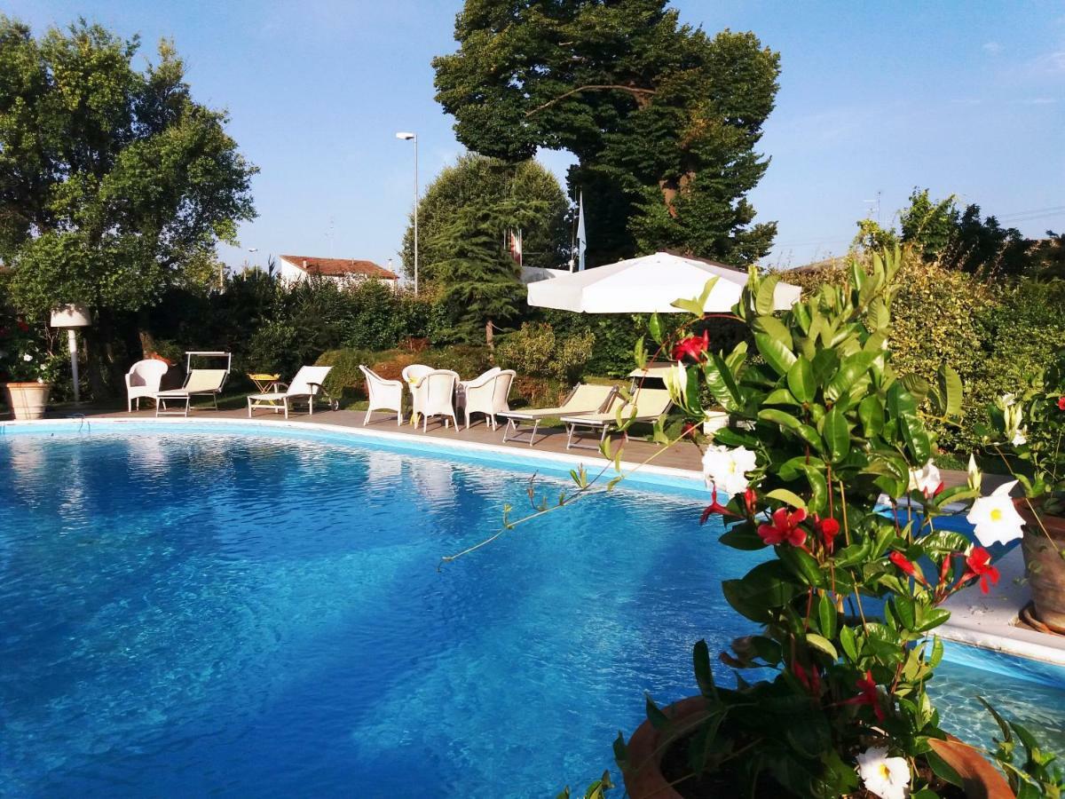 Relais Villa Roncuzzi ルッシ エクステリア 写真
